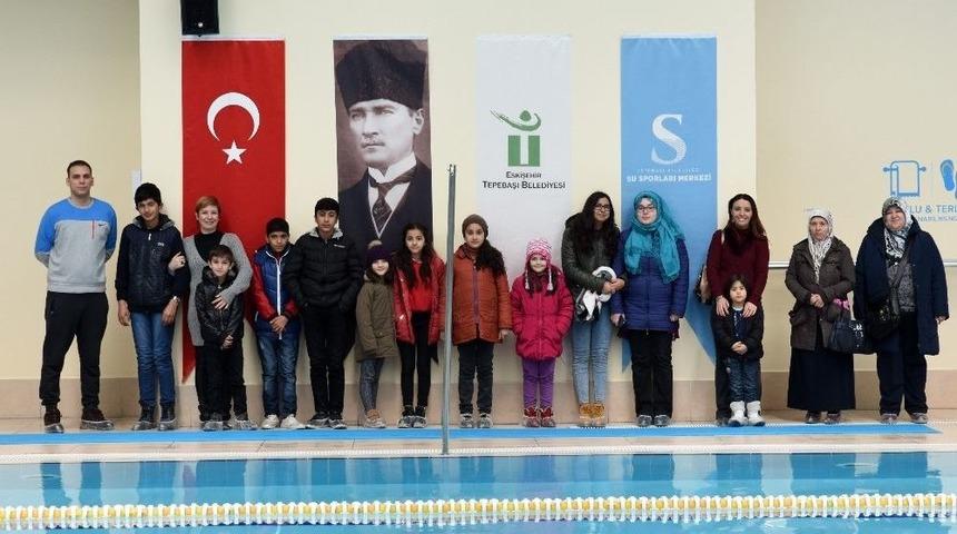 Tepebaşı&rsquo;nda Y&uuml;zme Bilmeyen Kalmayacak