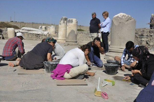 Mozaikle Kaplı “sütunlu Cadde” Gün Yüzüne Çıkıyor