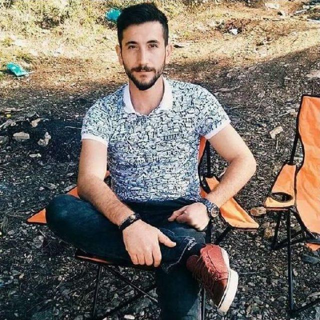 Futbolcu Ve 2 Arkadaşı Trafik Kurbanı Oldu 3