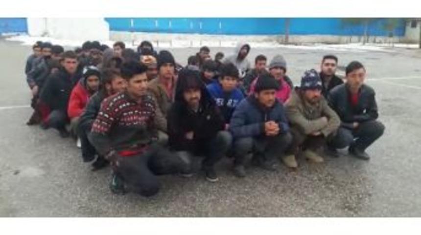 Kaza Yapan Minib&uuml;sten Ka&ccedil;ak G&ouml;&ccedil;men &Ccedil;ıktı