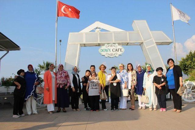 Hatay&rsquo;da Ak Parti&rsquo;li Belediye Başkan Eşlerinden &Ouml;rnek Birliktelik 2