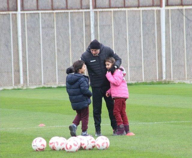 Samsunspor’da 2 Futbolcu Döndü, 1 Futbolcu Gitti