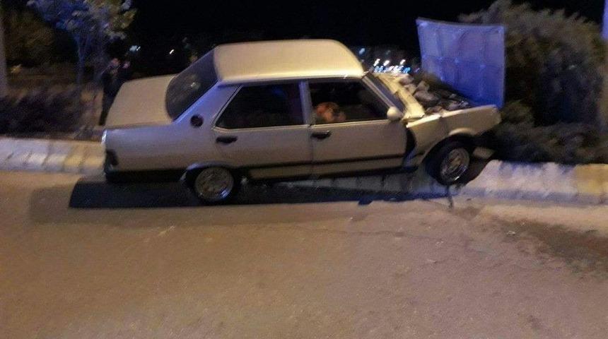 Otomobil Ref&uuml;je &Ccedil;ıktı: 1 Yaralı