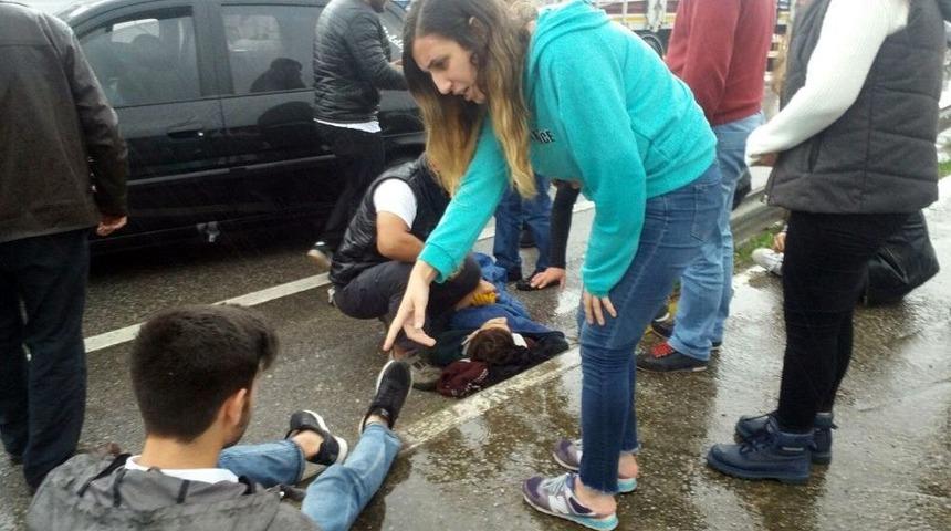 Kocaeli&rsquo;de Zincirleme Trafik Kazası: 4 Yaralı