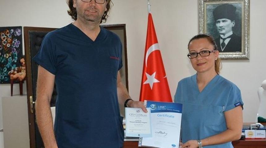 T&uuml;rk Hemşireye Uluslararası &Ouml;d&uuml;l