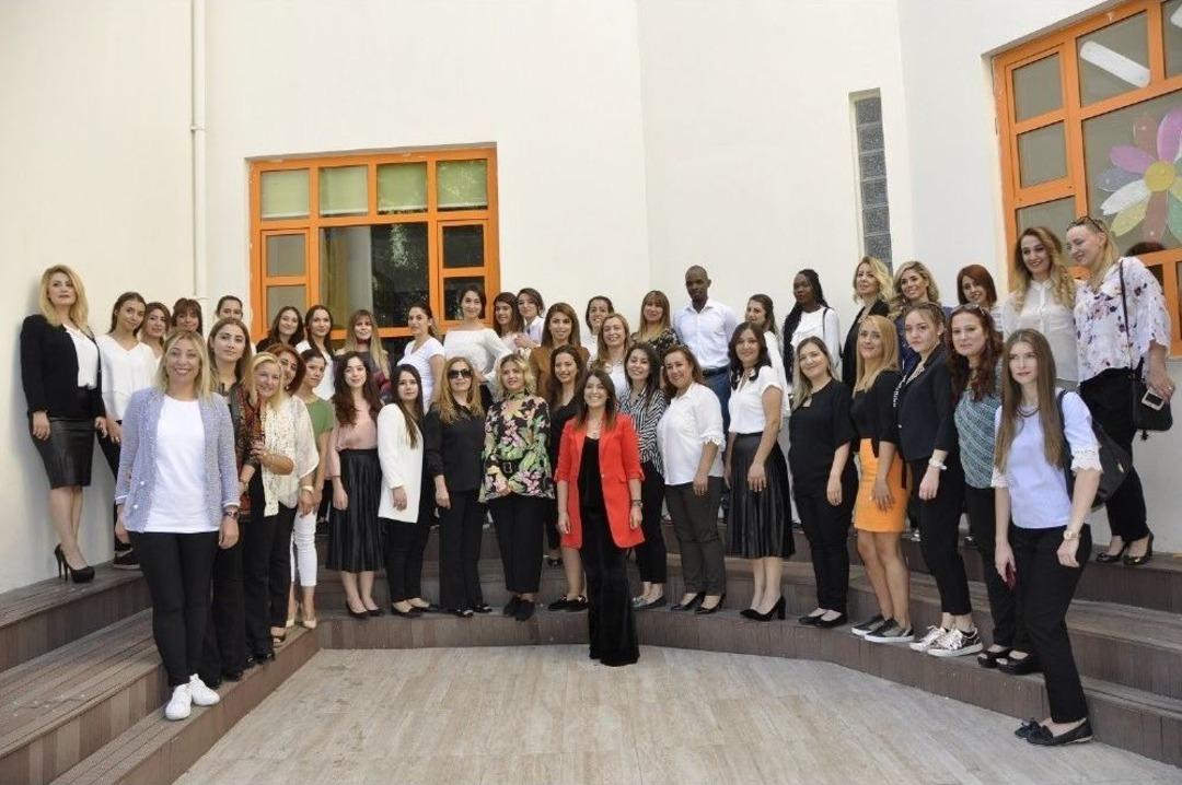 Gaziantep Kolej Vakfı &Ouml;ğretmen Veli Buluşması S&uuml;r&uuml;yor