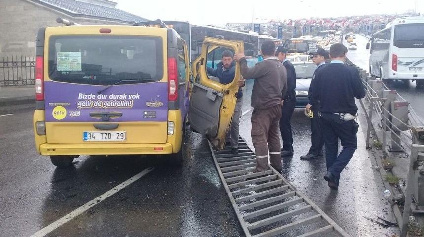 Unkapanı K&ouml;pr&uuml;s&uuml; Girişinde Kaza: 1 Yaralı