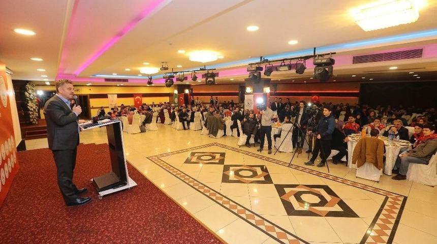 Gaziosmanpaşa Belediyesi&rsquo;nden Askere Gidecek Gen&ccedil;lere &rsquo;kınalı&rsquo; Uğurlama