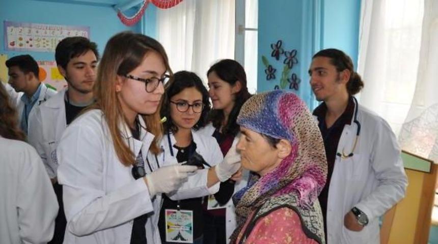 Tıp &Ouml;ğrencileri, K&ouml;yde Sağlık Taraması Yaptı