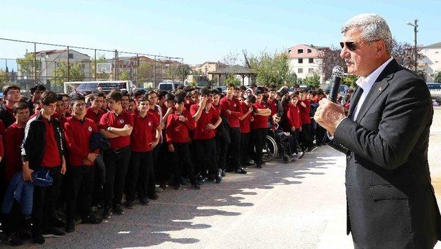 Başkan Karaosmanoğlu Derince’de Aşure Etkinliğine Katıldı