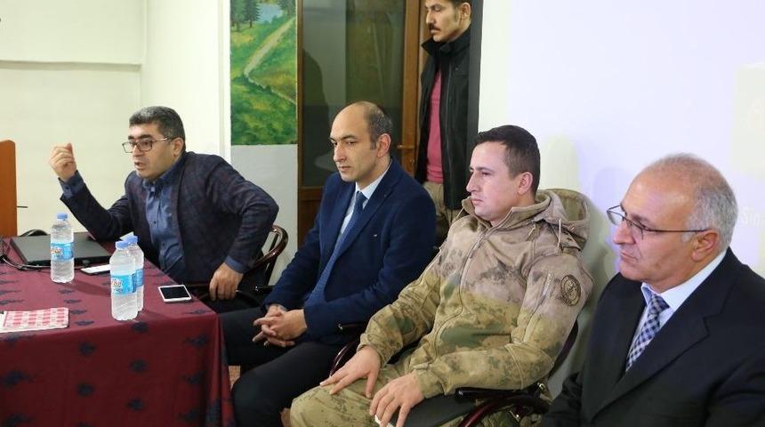 Varto&rsquo;da Muhtarlar Toplantısı