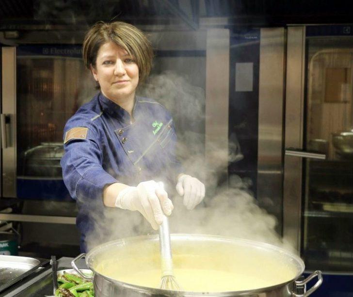 (özel Haber) Evinin Mutfağında Başladı, Dünya Zincirinin Türkiye’deki Tek Kadın Şefi Oldu G2