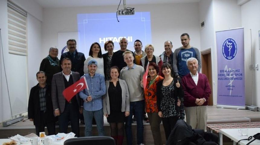 Agh G&ouml;n&uuml;ll&uuml;leri &Ccedil;alışmalarını Antalyalılarla Paylaştı