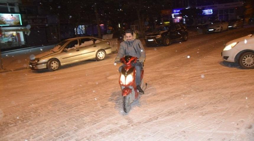 Şuhut’ta Kar Yağışı