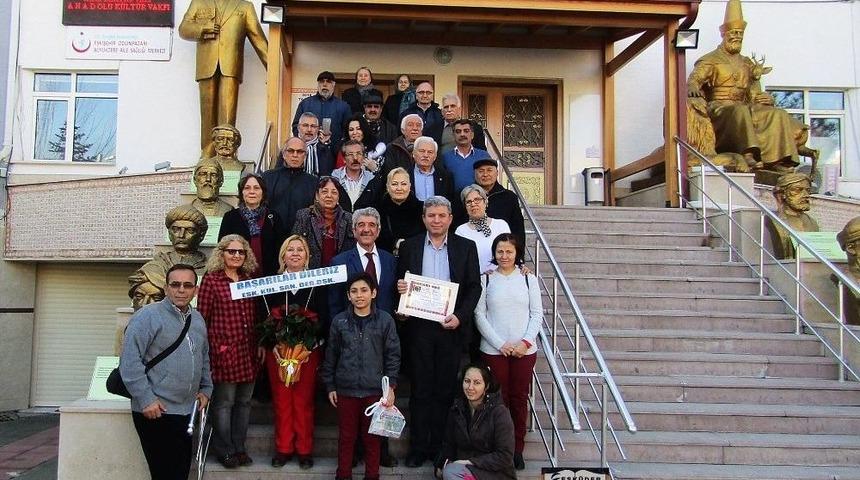 Esk&uuml;der&rsquo;den Eskişehir Hacı Bektaşi Veli Derneği Başkanı Cafer Onası&rsquo;ya &rsquo;&rsquo;teşekk&uuml;r Belgesi&rsquo;&rsquo; Takdimi