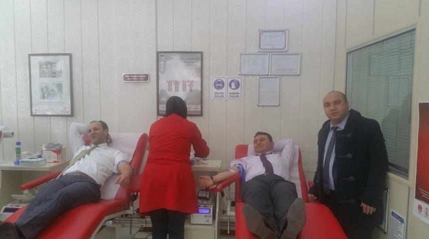 Karslı Sağlık&ccedil;ılardan Afrin&rsquo;e Kan Desteği