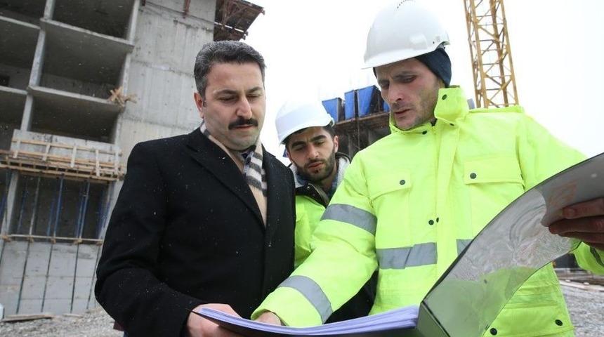 Durdurulan Toki Konutları İnşaatı Yeniden Başladı