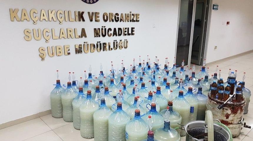 Ka&ccedil;ak Viski İmalatı Yapan &Ouml;ğretim G&ouml;revlisine Polisten Şafak Baskını