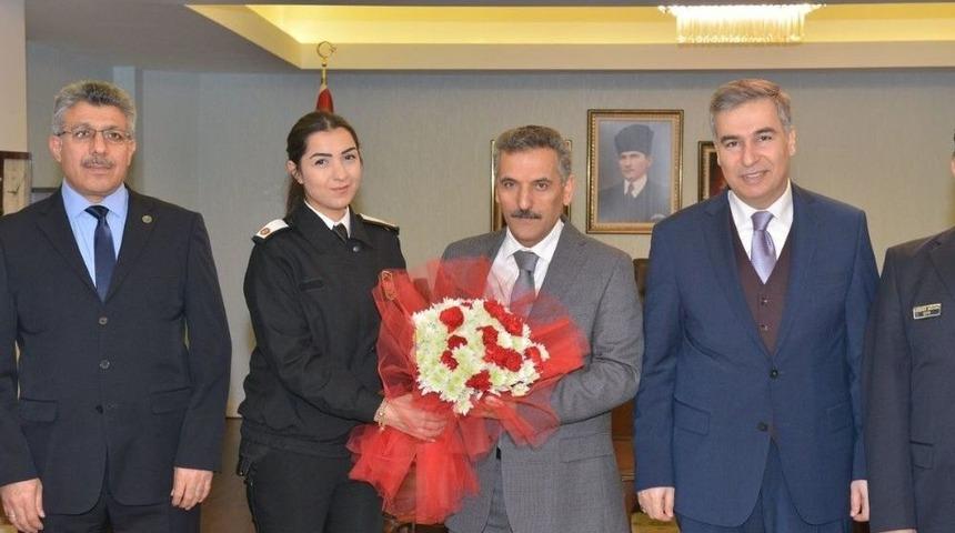 D&uuml;nya G&uuml;mr&uuml;k G&uuml;n&uuml;