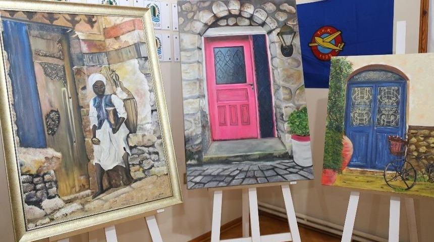 Ko-mek&rsquo;ten Mezun Oldular Sergilerini A&ccedil;tılar