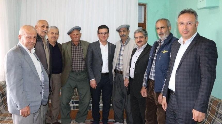 Ak Partili Atay Uslu, Y&ouml;r&uuml;k Beyleriyle Buluştu