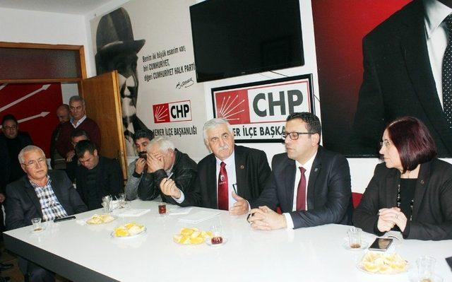 Chp’li İlçe Başkanı, Belediye Başkanını Şikayet Etti