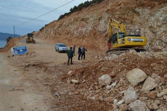 Kaş Bezirgan’da Stabilize Yol Çalışmaları Başladı