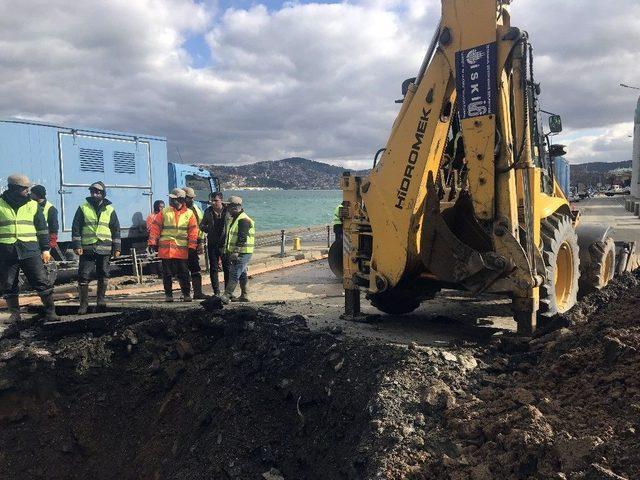 Tarabya’da Çöken Yoldaki Çalışmalar Devam Ediyor