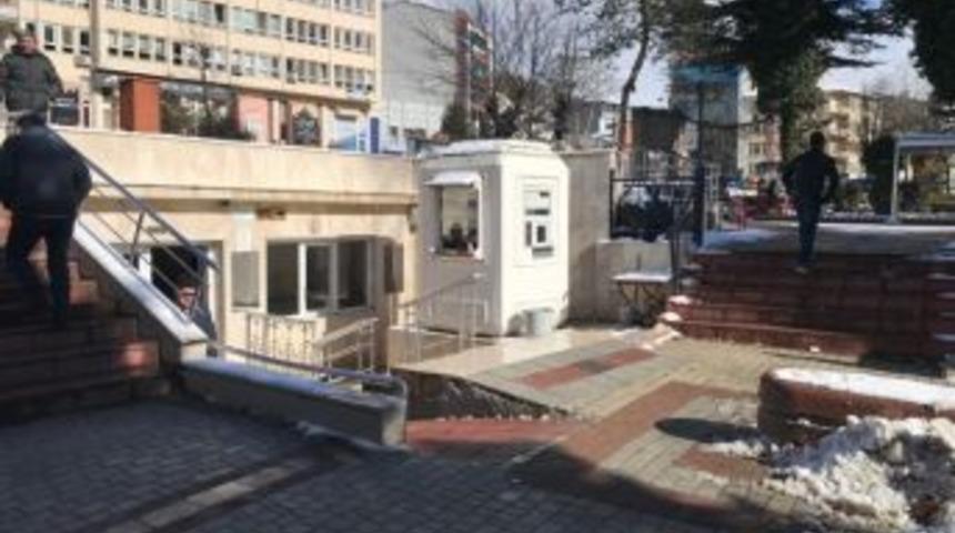 Cami Tuvaletindeki Paraları &Ccedil;alan Hırsızlar Yakalandı