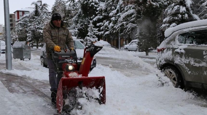 Ereğli Belediyesi Kar Temizleme &Ccedil;alışmalarını S&uuml;rd&uuml;r&uuml;yor