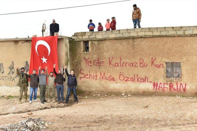 Adana Büyükşehir’den Afrin’de Çarpışan Kahramanlara Su Yardımı