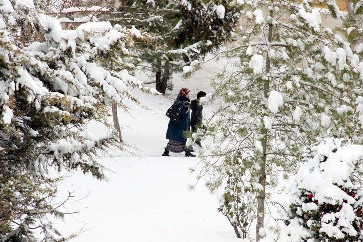 Karaman’da 93 Köy Yolu Ulaşıma Kapandı G4