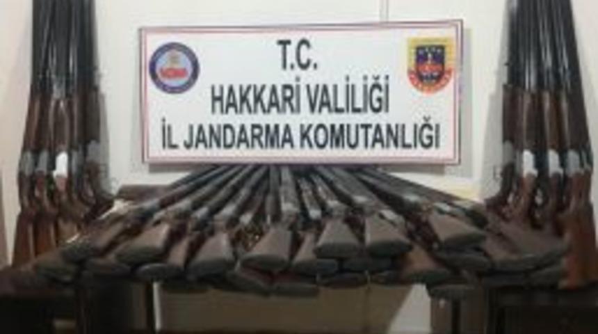 Yüksekova’da 50 Adet Av Tüfeği Ele Geçirildi