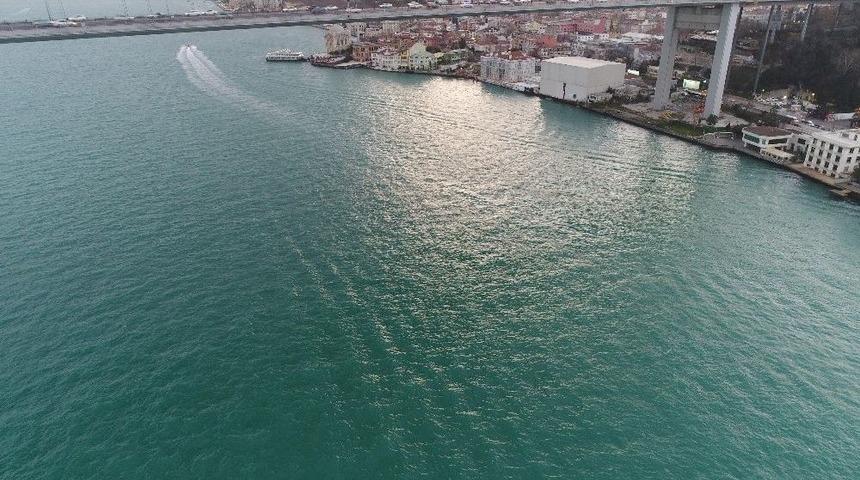 (özel)turkuaz Rengine Bürünen İstanbul Boğazı Hayran Bıraktı