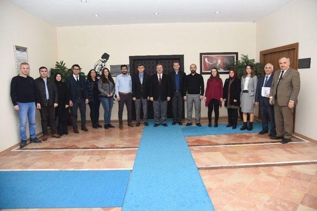 Akü’de Yardımcı Doçent Kadrolarına Atanan 16 Akademisyen İçin Tanışma Toplantısı Düzenlendi