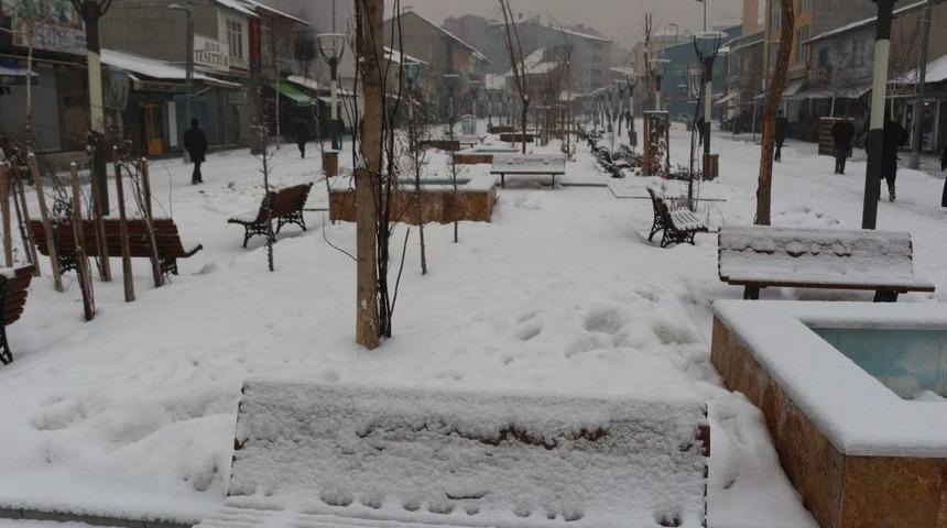 Ağrı&rsquo;da 21 K&ouml;y Yolu Ulaşıma Kapandı