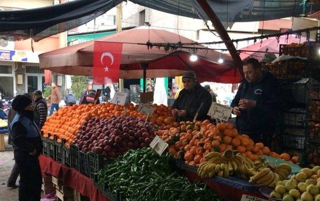 Alaşehir’de Pazarcı Esnafından Afrin’e Destek