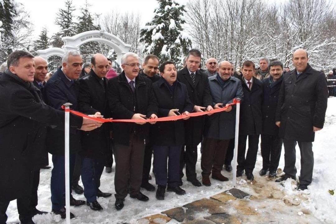 Hendek&rsquo;te Planlı Ormancılık&rsquo;ta 100. Yıl Anıtı A&ccedil;ıldı