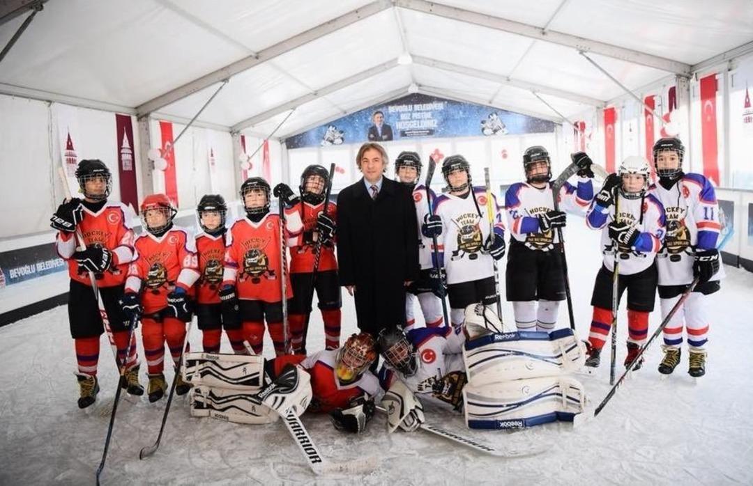 &Ccedil;ocuklar S&ouml;mestr Tatilinde Buz Pateni Keyfi Yaşayacak