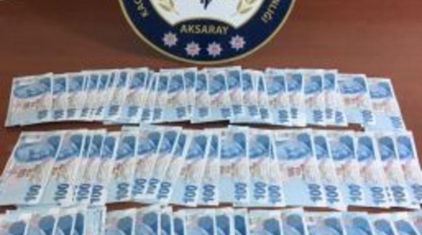 Otob&uuml;steki Yolcunun &Uuml;zerinden 9 Bin 800 Lira Sahte Para &Ccedil;ıktı