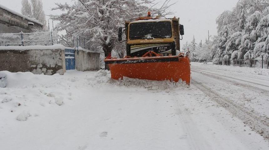 İncesu’da Karla Mücadele Tüm Hızıyla Devam Ediyor
