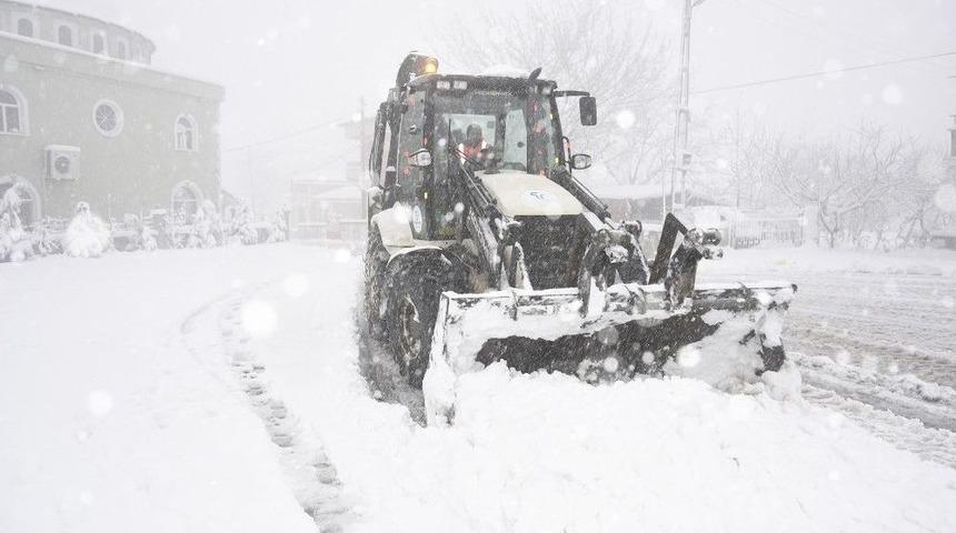 Tekkek&ouml;y&rsquo;de Karla M&uuml;cadele &Ccedil;alışmaları