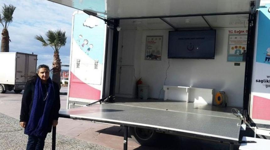 Ayvalık&rsquo;ta &Uuml;cretsiz Kanser Taramaları S&uuml;r&uuml;yor