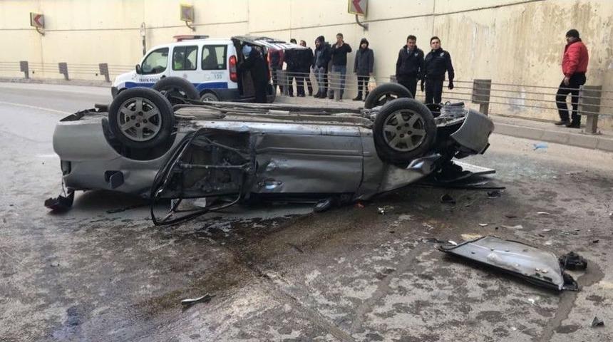 Kontrolden &Ccedil;ıkan Ara&ccedil; 5 Metreden Aşağıya D&uuml;şt&uuml;: 1 Yaralı