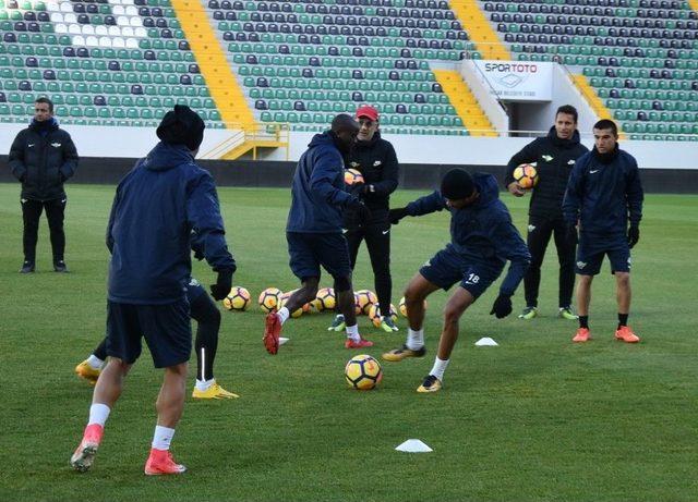 T.m Akhisarspor, Spor Toto Akhisar Belediye Stadında Çalıştı