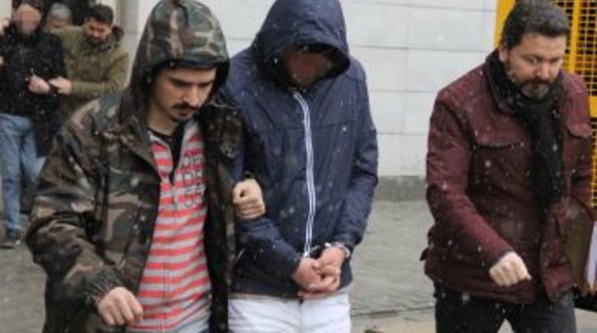 Eroin Ve Bonzai İle Yakalanan 2 Kişi Tutuklandı