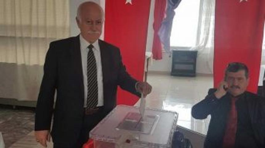 Ortaca Esnaf Ve Sanatkarlar Odasında Karaşahin G&uuml;ven Tazeledi