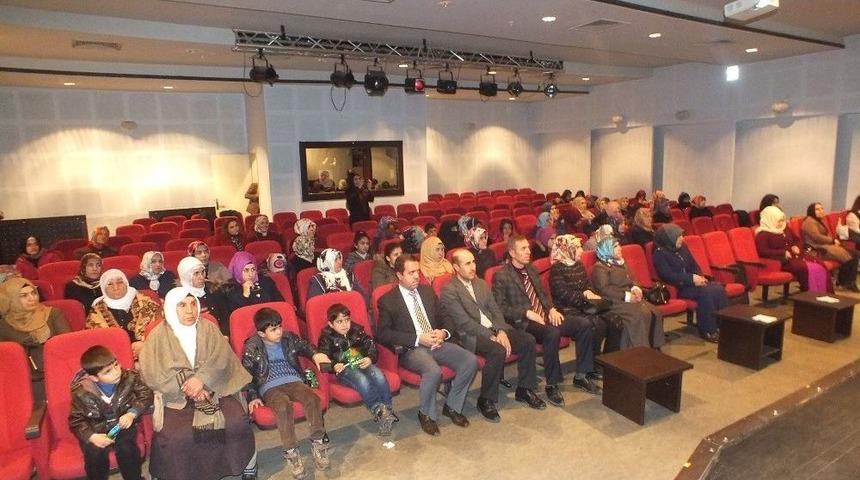 Malazgirt&rsquo;te &lsquo;kadına Şiddete Hayır&rsquo; Konulu Panel