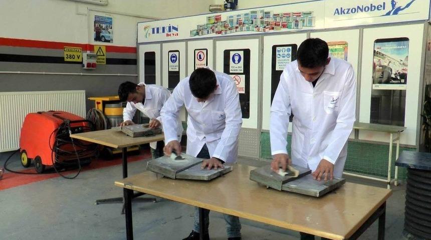 Kayseri&rsquo;nin İlk Mektepli Boya Ustaları Yetişiyor