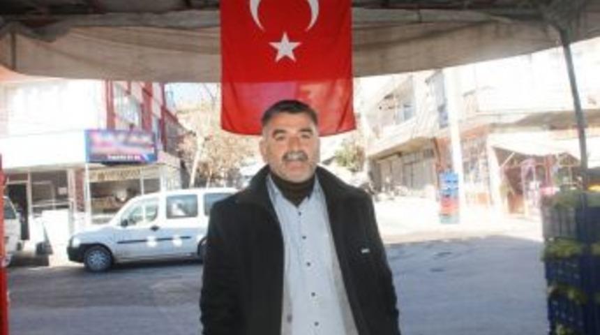 Muhtar Olursa B&uuml;t&uuml;n Maaşını Mahalleye Bağışlayacak